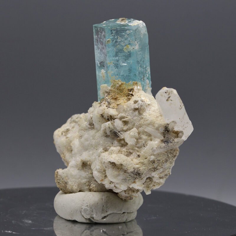 aquamarine specimen