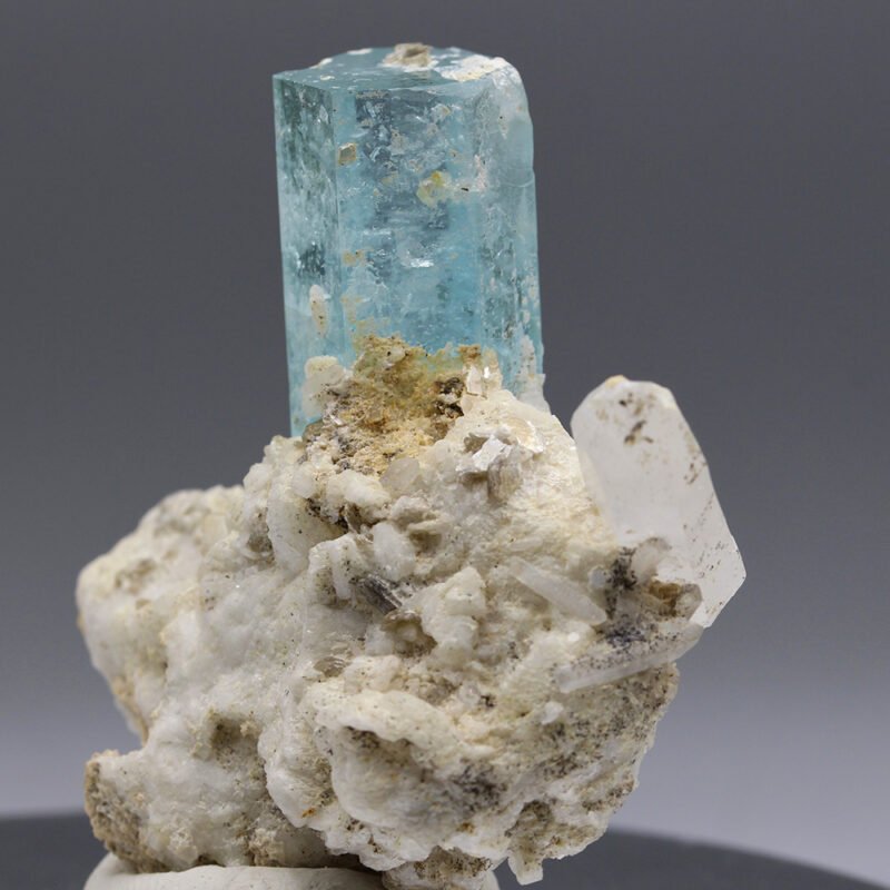 aquamarine specimen